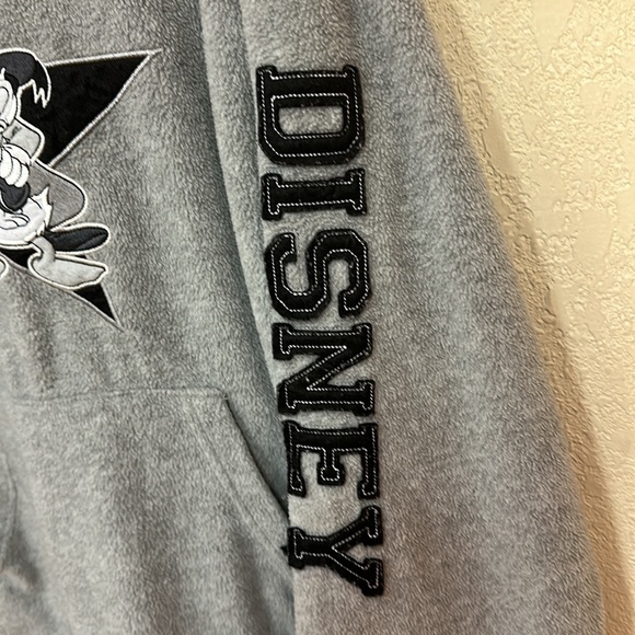 Disney Women’s star sleeve Pullover Sweatshirt size M - Picture 4 of 7